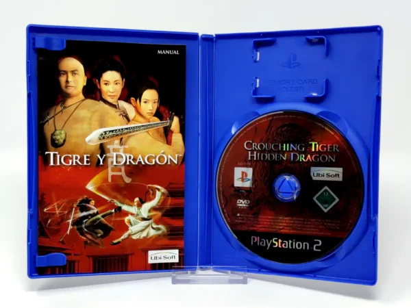 Interior del juego Tigre y Dragón (ESP) para PlayStation 2 con disco y manual