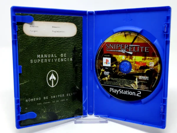 Interior del juego Sniper Elite (ESP) para PlayStation 2 con disco y manual