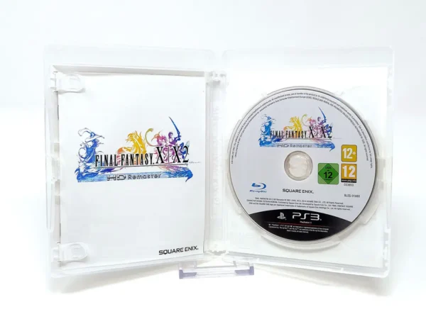 Interior del juego Final Fantasy X / X-2: HD Remaster (ESP) para PlayStation 3 con disco y manual