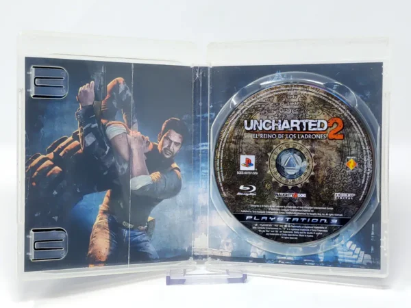 Interior del juego Uncharted 2: Among Thieves (ESP) (Rebajado) para PlayStation 3 con disco y manual
