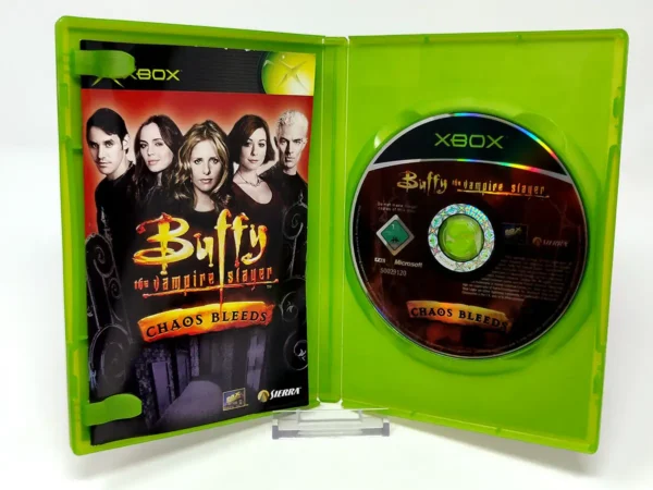 Interior del juego Buffy the Vampire Slayer: Chaos Bleeds (ESP) para XBOX con disco y manual