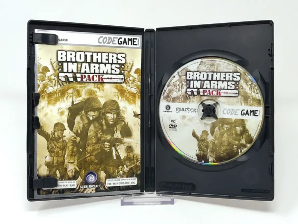 Interior del juego Brothers in Arms Pack (ESP) para PC con disco y manual
