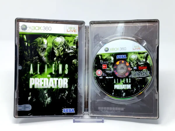 Interior del juego Aliens vs. Predator (ESP) (Steelbook) para XBOX 360 con disco y manual