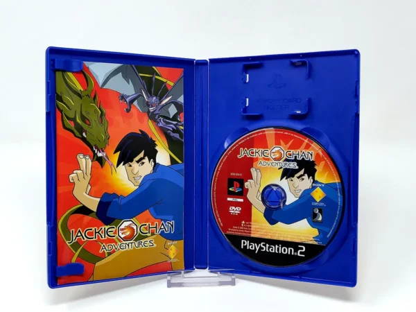 Interior del juego Jackie Chan Adventures (ESP) para PlayStation 2 con disco y manual