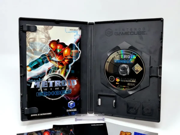 Interior del juego Metroid Prime 2: Echoes (ESP) para Nintendo GameCube con disco y manual