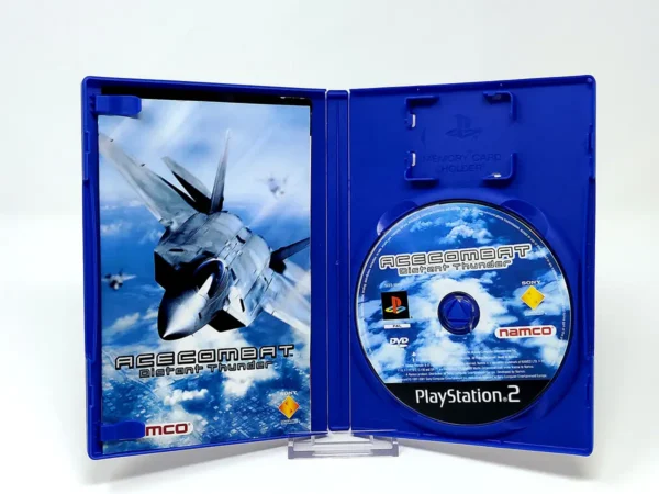 Interior del juego Ace Combat: Distant Thunder (POR) para PlayStation 2 con disco y manual