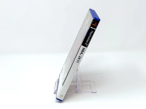 Lateral de la caja de NBA 2K11 (UK) para PlayStation 2