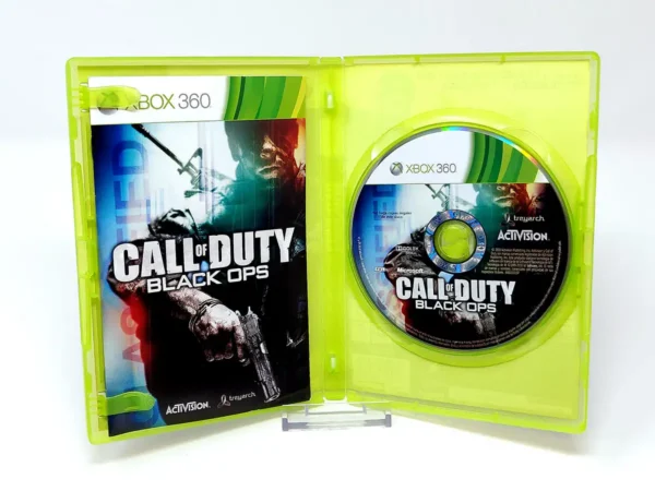 Interior del juego Call of Duty: Black Ops (ESP) para XBOX 360 con disco y manual