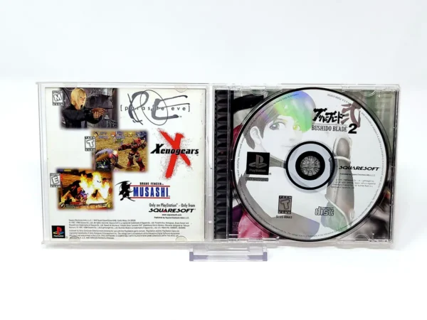 Interior del juego Bushido Blade 2 (USA) para PlayStation 1 con disco y manual