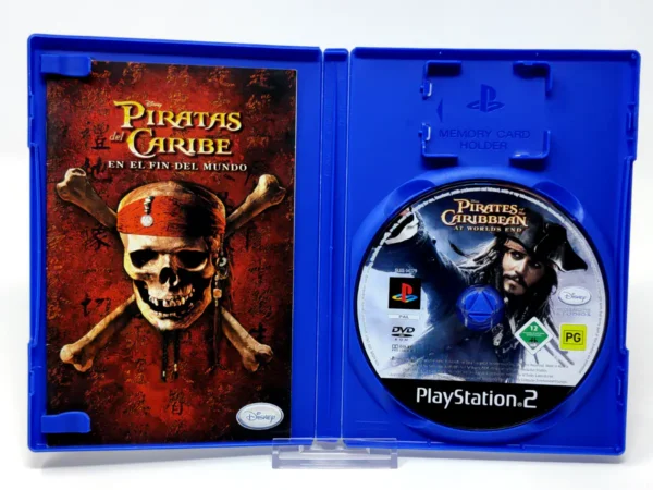 Interior del juego Piratas del Caribe: En el fin del mundo (ESP) para PlayStation 2 con disco y manual