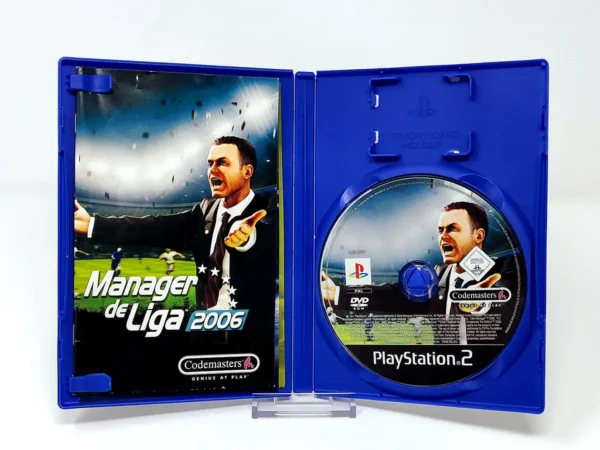 Interior del juego Manager de Liga 2006 (ESP) para PlayStation 2 con disco y manual
