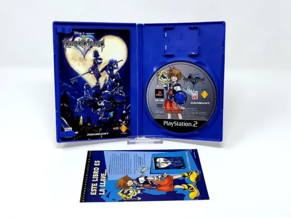 Interior del juego Kingdom Hearts (ESP) para PlayStation 2 con disco y manual