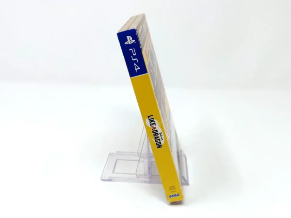 Lateral de la caja de Yakuza: Like a Dragon (Day Ichi Stellbook Edition) (ESP) para PlayStation 4