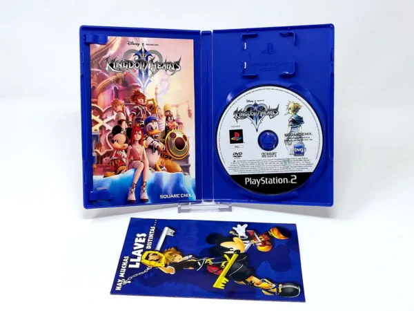 Interior del juego Kingdom Hearts II (ESP) para PlayStation 2 con disco y manual