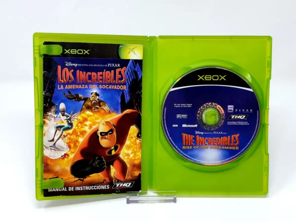 Interior del juego Los Increíbles: La Amenaza del Socavador (ESP) para XBOX con disco y manual
