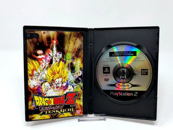 Interior del juego Dragon Ball Z: Budokai Tenkaichi (ITA) (Platinum) para PlayStation 2 con disco y manual