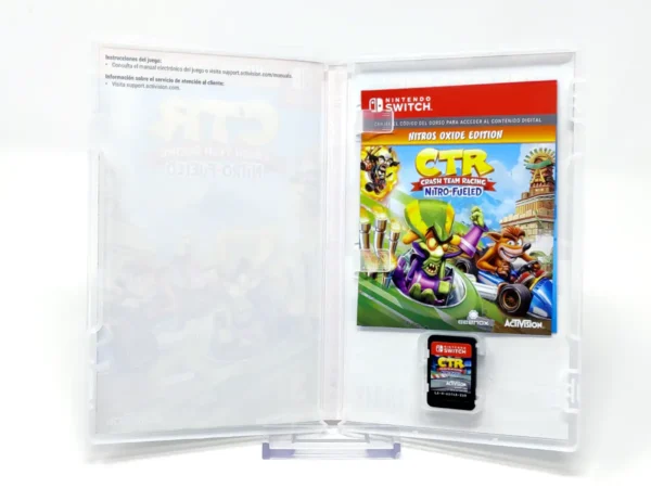 Interior del juego CTR: Crash Team Racing - Nitro-Fueled (ESP) para Nintendo Switch con disco y manual