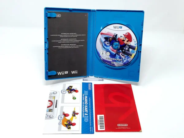 Interior del juego Mario Kart 8 (ESP) para Nintendo Wii U con disco y manual