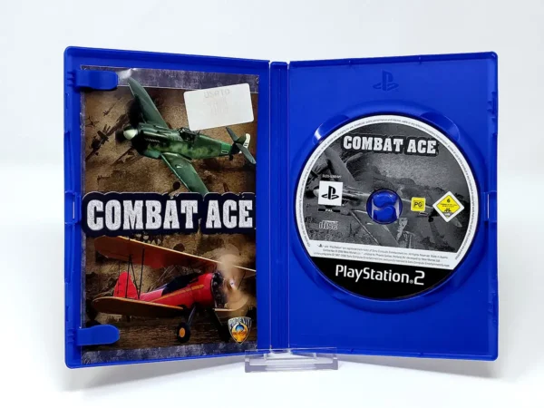Interior del juego Combat Ace (ITA) para PlayStation 2 con disco y manual