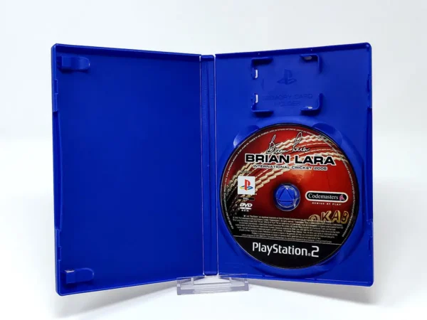 Interior del juego Brian Lara International Cricket 2005 (UK) (Rebajado) para PlayStation 2 con disco y manual