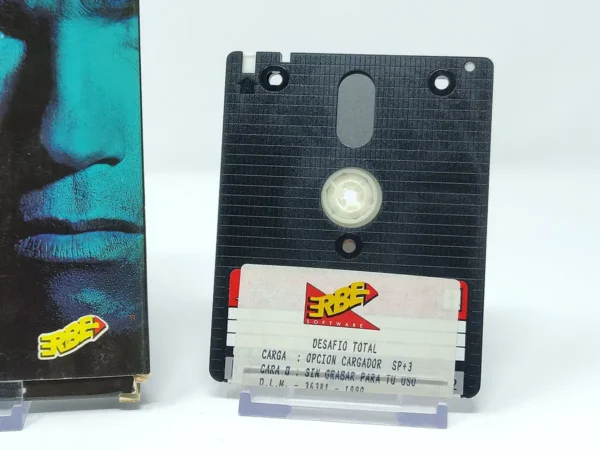 Interior del juego Desafio Total (ESP) para Sinclair ZX Spectrum con disco y manual
