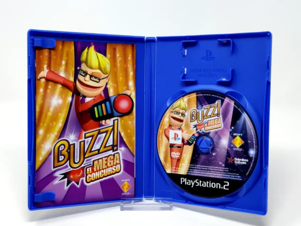 Interior del juego Buzz! El Mega Concurso (ESP) para PlayStation 2 con disco y manual