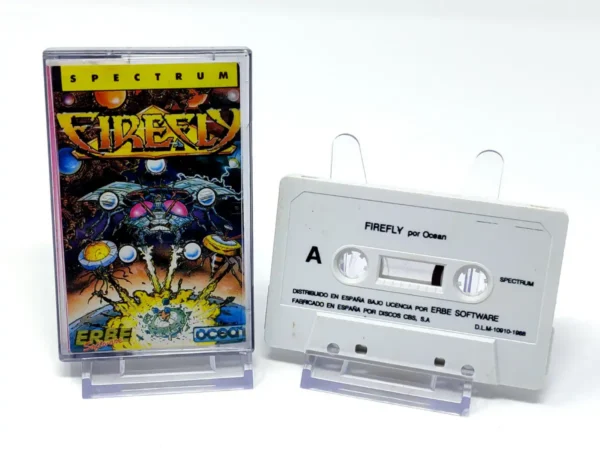 Interior del juego Firefly (Erbe) para Sinclair ZX Spectrum con disco y manual