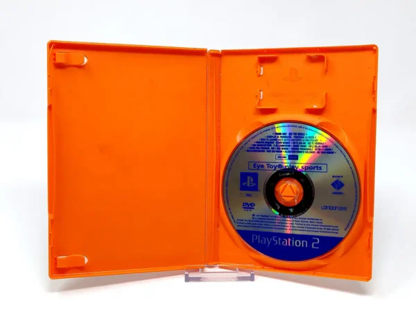 Interior del juego EyeToy: Play Sports (ESP) (Promo) para PlayStation 2 con disco y manual