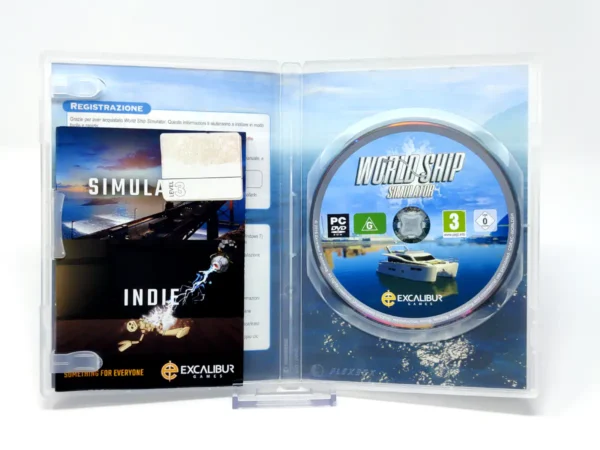 Interior del juego World Ship Simulator (ITA) para PC con disco y manual