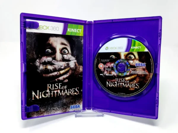 Interior del juego Rise of Nightmares (UK) para XBOX 360 con disco y manual