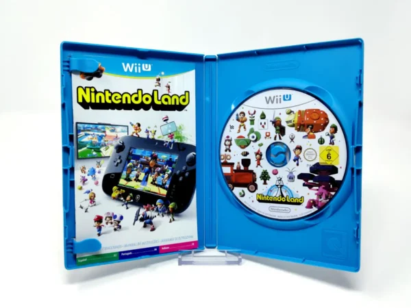 Interior del juego Nintendo Land (ESP) para Nintendo Wii U con disco y manual