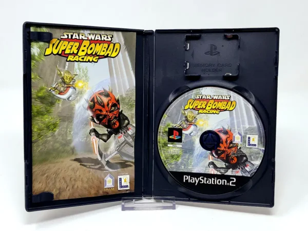 Interior del juego Star Wars: Super Bombad Racing (ESP) para PlayStation 2 con disco y manual