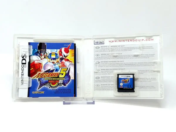 Interior del juego Mega Man Battle Network 5: Double Team DS (ESP) para Nintendo DS con disco y manual