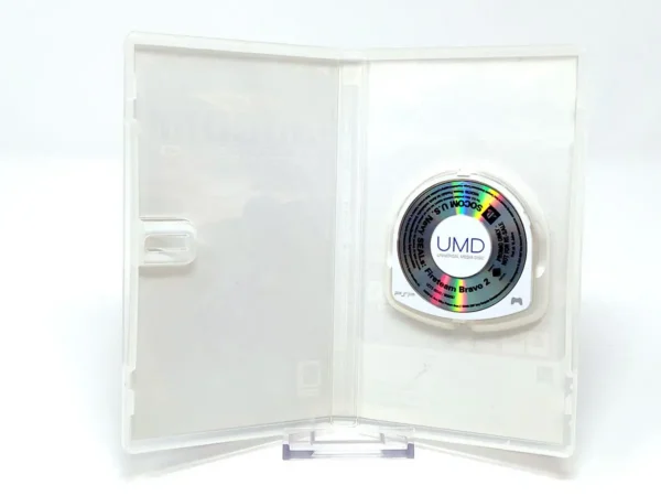 Interior del juego SOCOM: U.S. Navy SEALs: Fireteam Bravo 2 (ITA) (Promo) para PSP con disco y manual