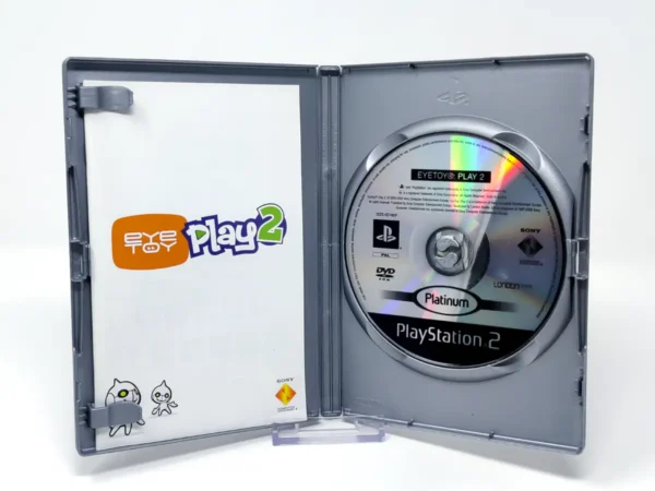Interior del juego EyeToy: Play 2 (ESP) (Platinum) (v2) para PlayStation 2 con disco y manual