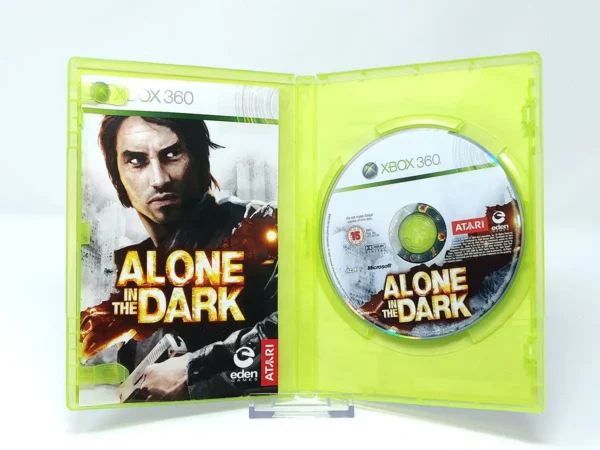 Interior del juego Alone in the Dark (UK) para XBOX 360 con disco y manual