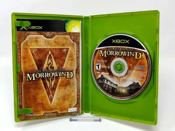 Interior del juego The Elder Scrolls III: Morrowind (UK) para XBOX con disco y manual