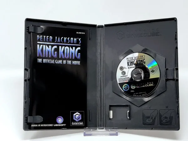 Interior del juego Peter Jackson's King Kong: The Official Game of the Movie (ESP) para Nintendo GameCube con disco y manual