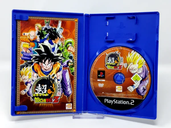 Interior del juego Super Dragon Ball Z (ITA) para PlayStation 2 con disco y manual