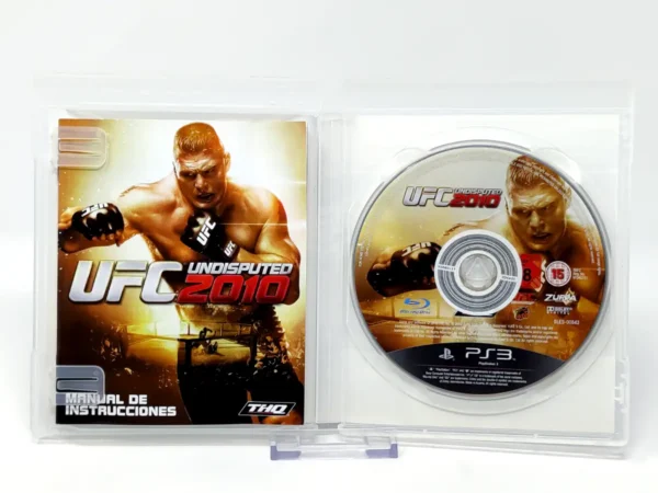 Interior del juego UFC Undisputed 2010 (ESP) (Rebajado) para PlayStation 3 con disco y manual
