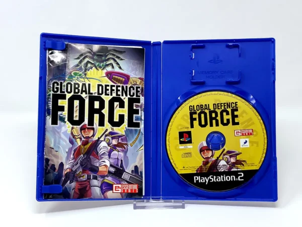 Interior del juego Global Defence Force (ESP) para PlayStation 2 con disco y manual