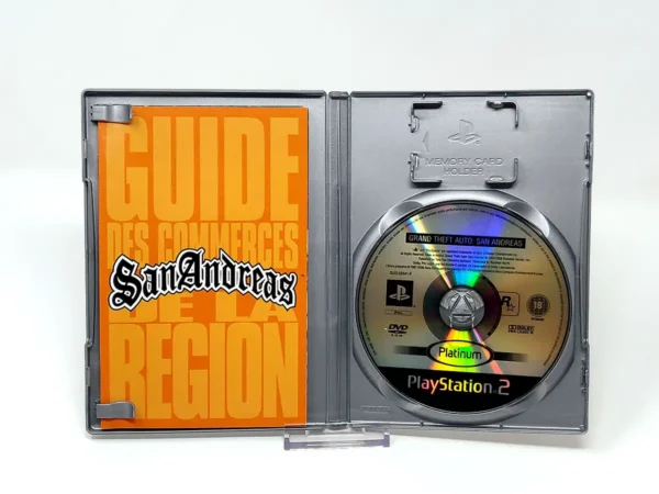 Interior del juego Grand Theft Auto: San Andreas (FRA) (Platinum) para PlayStation 2 con disco y manual
