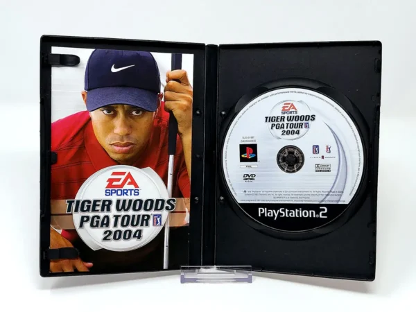 Interior del juego Tiger Woods PGA Tour 2004 (FRA) para PlayStation 2 con disco y manual