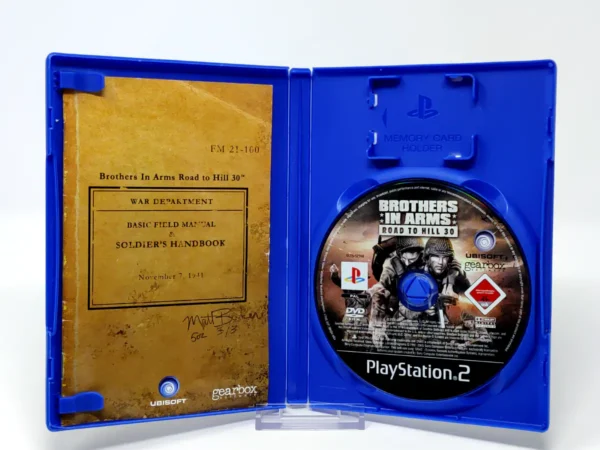 Interior del juego Brothers in Arms: Road to Hill 30 (ESP) para PlayStation 2 con disco y manual