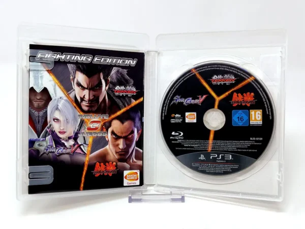 Interior del juego Fighting Edition (ESP) para PlayStation 3 con disco y manual