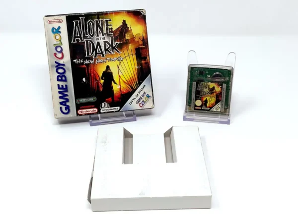 Interior del juego Alone in the Dark: The New Nightmare (ESP) (Rebajado) para Nintendo Game Boy Color con disco y manual