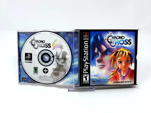 Interior del juego Chrono Cross (USA) para PlayStation 1 con disco y manual