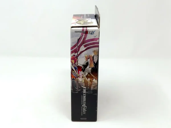 Interior del juego Fire Emblem Fates (Limited Edition) (EUR) para Nintendo 3DS con disco y manual
