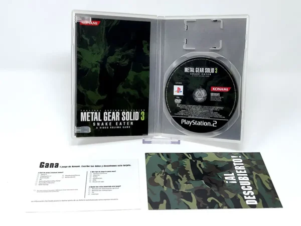 Interior del juego Metal Gear Solid 3: Snake Eater (ESP) para PlayStation 2 con disco y manual