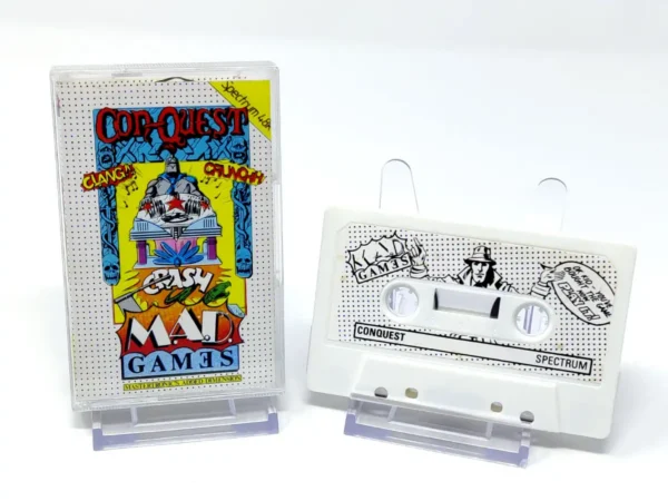 Interior del juego Con-Quest (Mastertronic) para Sinclair ZX Spectrum con disco y manual